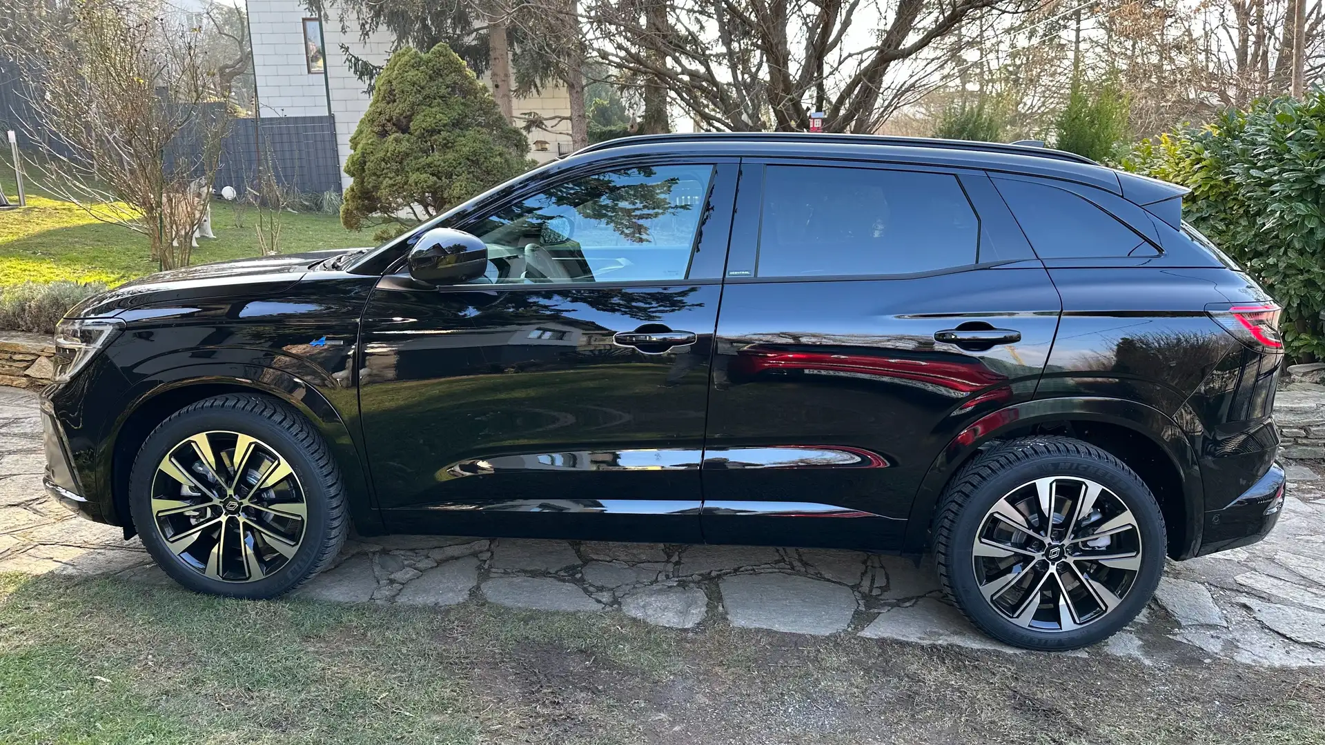 Renault Austral E-Tech Full Hybrid 200 Iconic Esprit Alpine Schwarz - 2