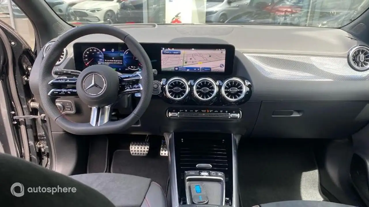 Mercedes-Benz GLA 2026 — фото 11