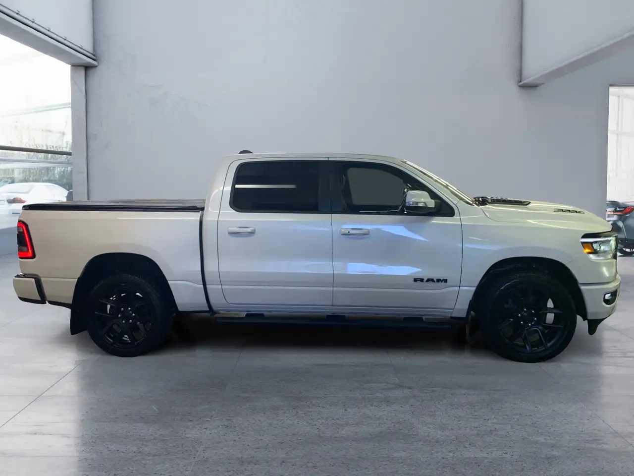 RAM 1500 снимка RAM 1500