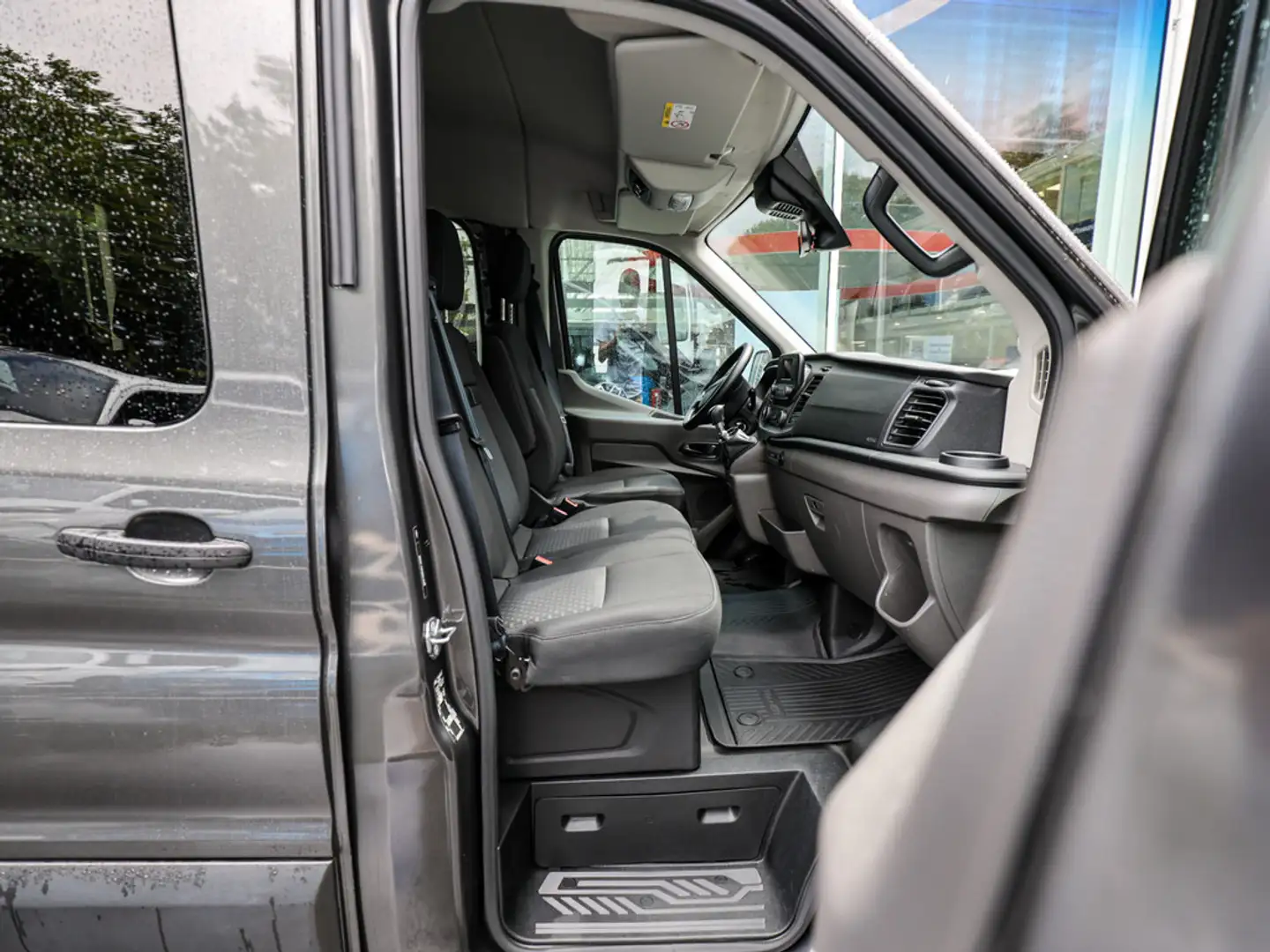 Ford Transit 350 Trend L2H2 2,0TDCi Kombi Grau - 2