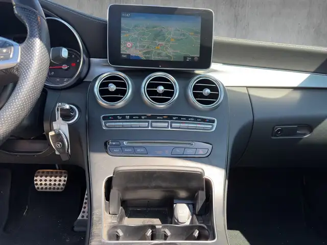 Mercedes-Benz C Class view 13
