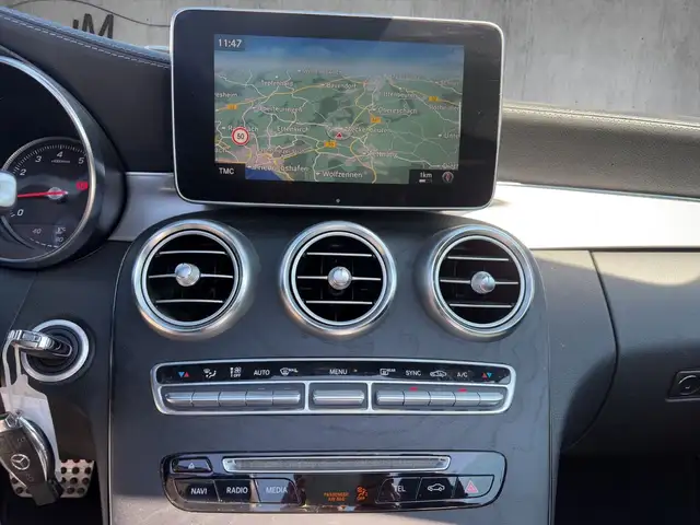 Mercedes-Benz C Class view 14