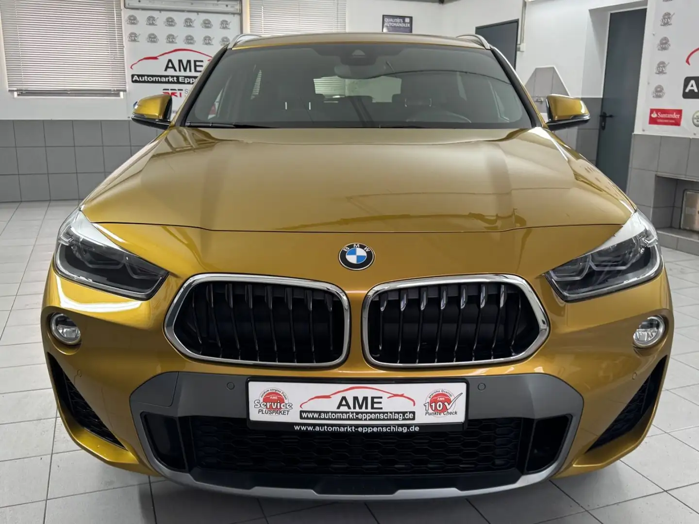 BMW X2 Baureihe X2 sDrive 20 i M Sport X aus 1-HAND* Gold - 2