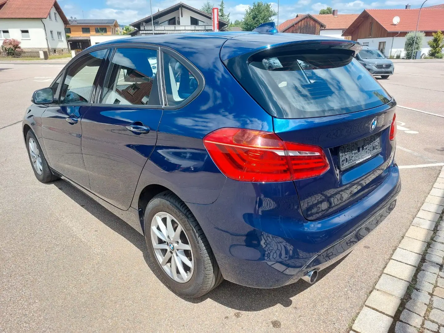 BMW 216 Blauw - 2