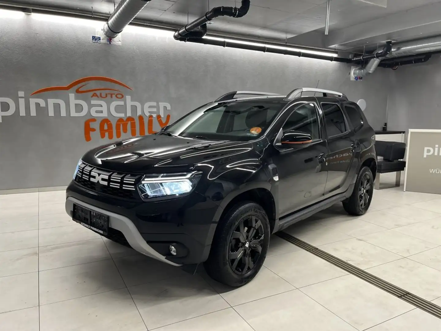 Dacia Duster Extreme TCe 150 EDC Nero - 1