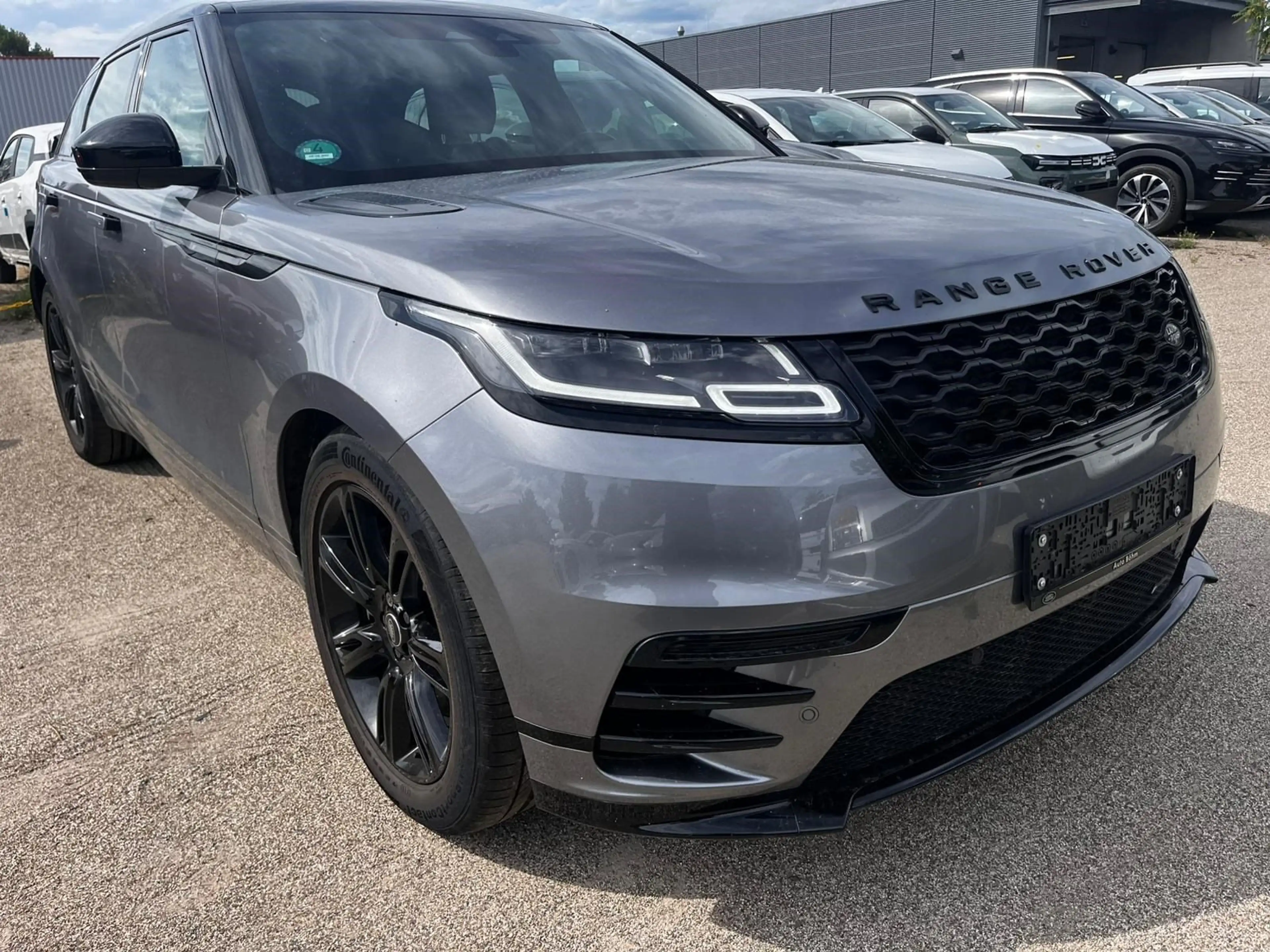 Land Rover Range Rover Velar D300 R-Dynamic S Black — photo 4