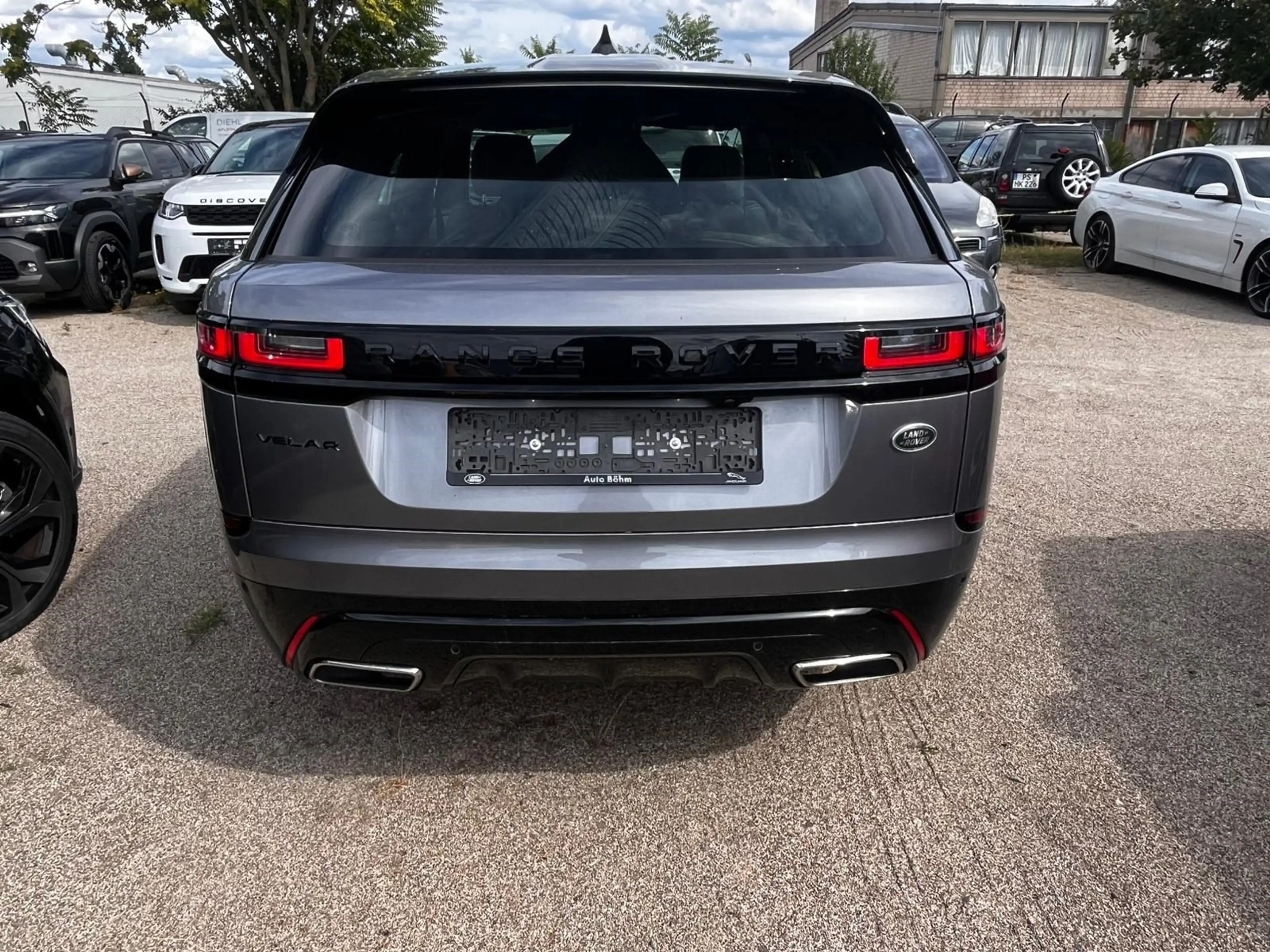 Land Rover Range Rover Velar D300 R-Dynamic S Black — photo 3