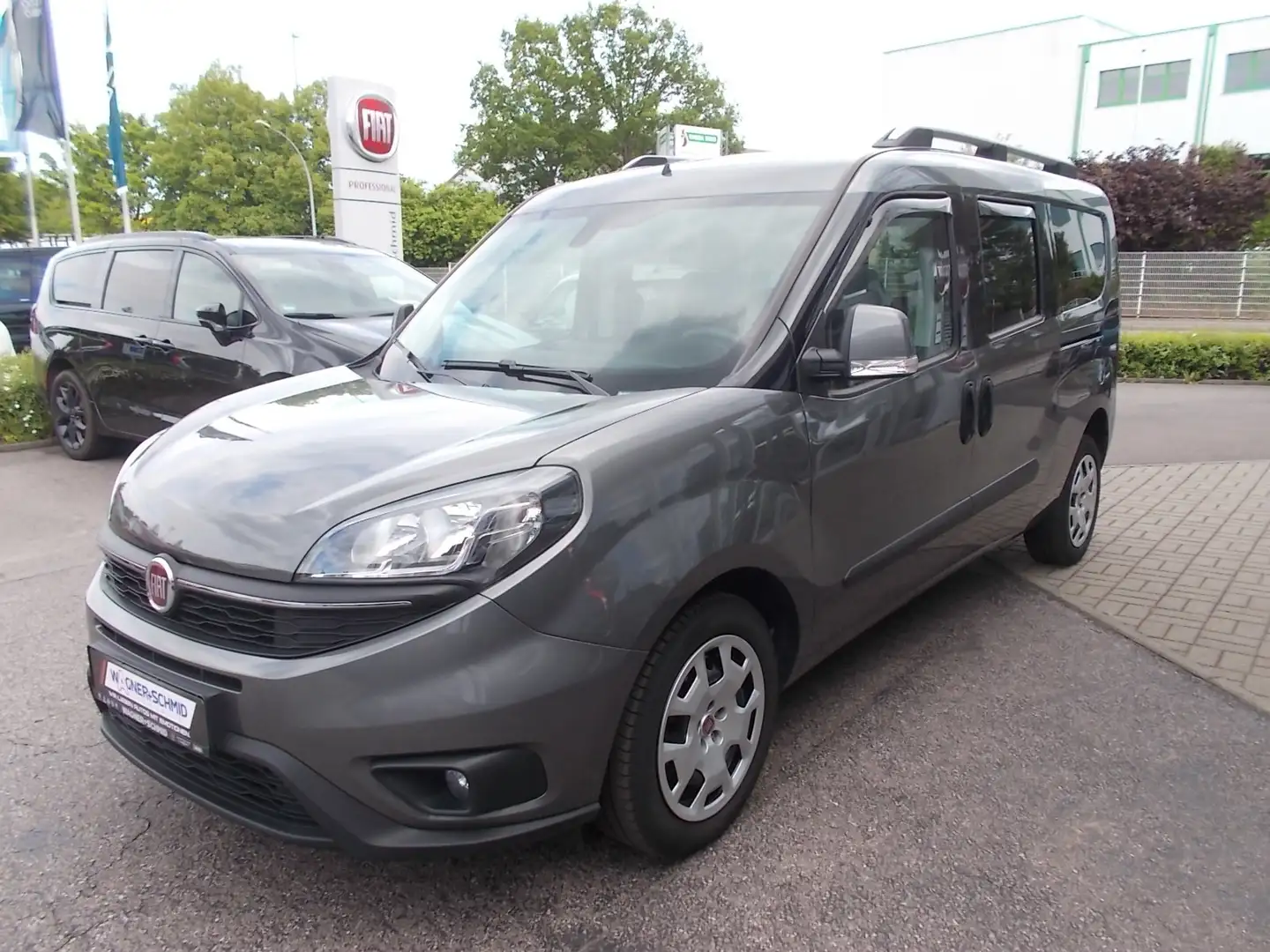 Fiat Doblo Kombi SX Maxi 1.6 Mjet + wenig Kilometer Grau - 1