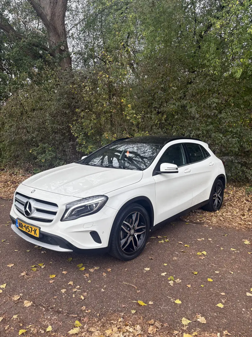 Mercedes-Benz GLA 180 Lease Edition Plus Wit - 2