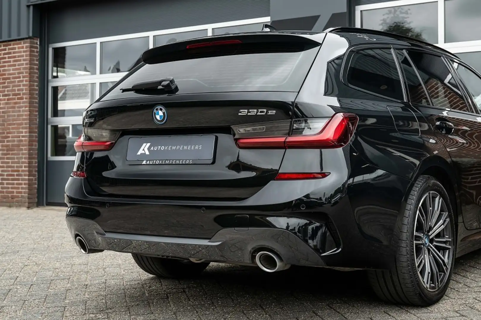 BMW 330 3-serie 330e xDrive M-Sport | Shadow | Adapt. Crui Noir - 2