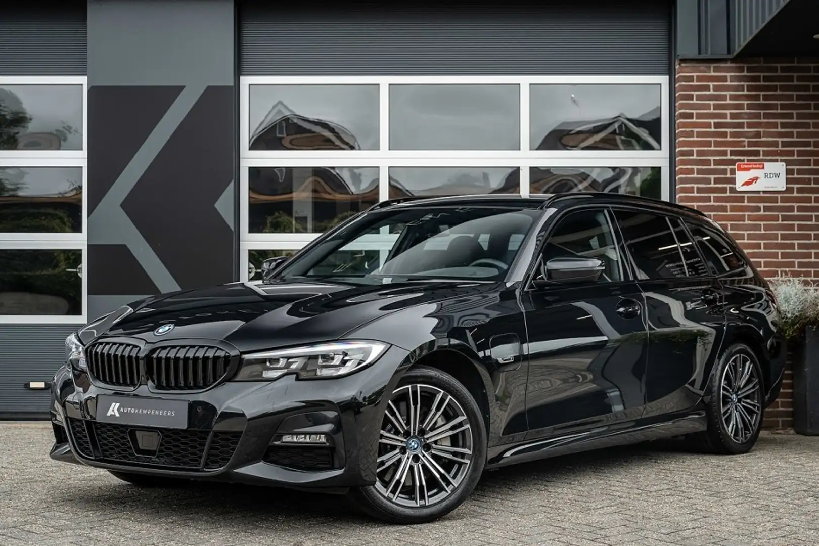 BMW 330 3-serie 330e xDrive M-Sport | Shadow | Adapt. Crui Noir - 1