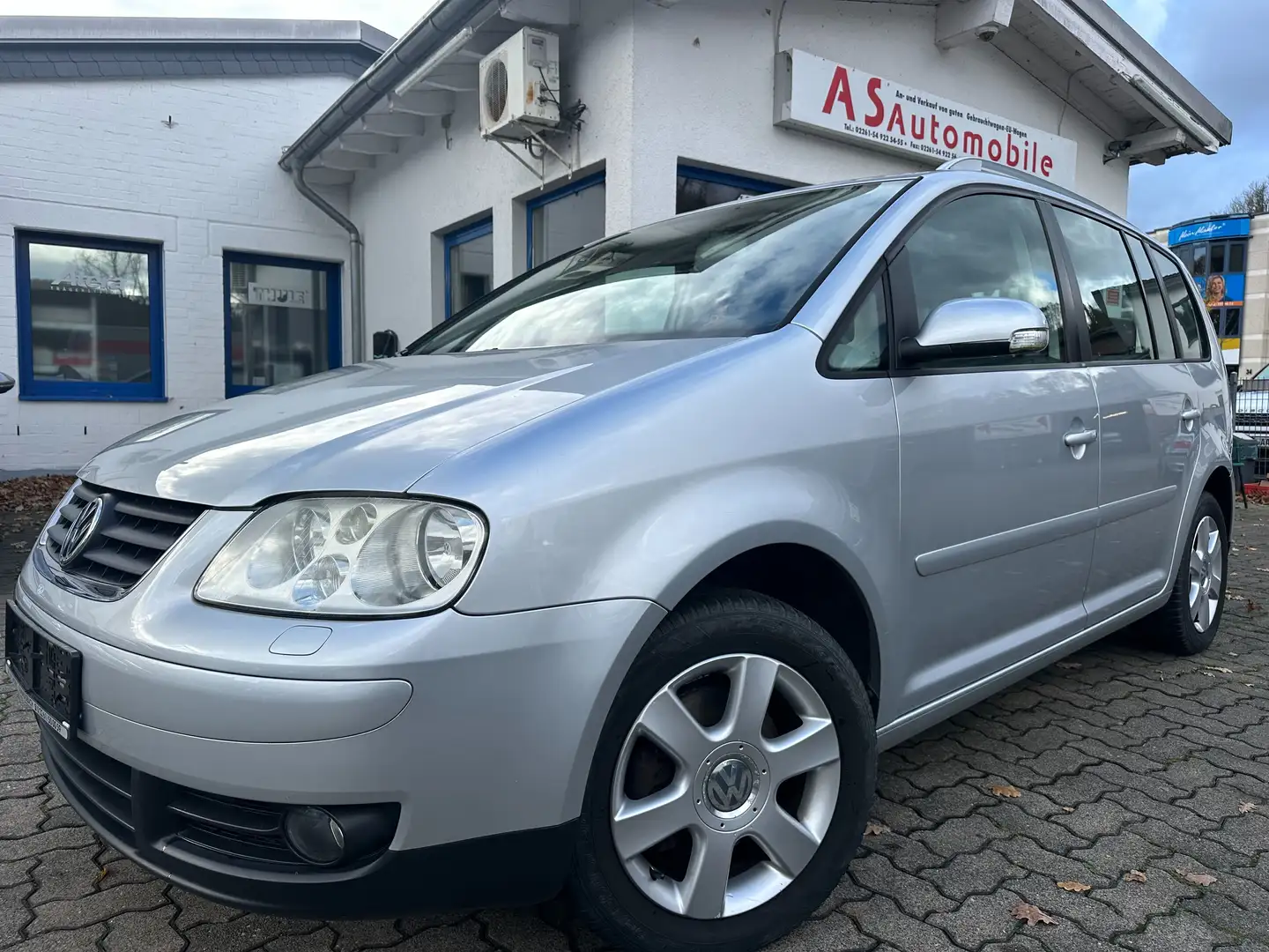 Volkswagen Touran 2.0 Goal EcoFuel+NAVI+KLIMATRONIK+PDC+SHZ+TEMPOMAT Grau - 1