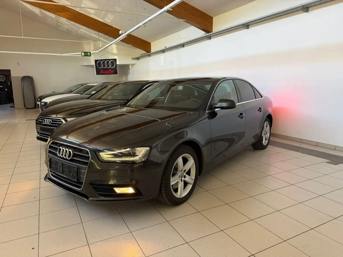 Audi A4 A4 2,0 TDI Style DPF Style Schwarz - 1