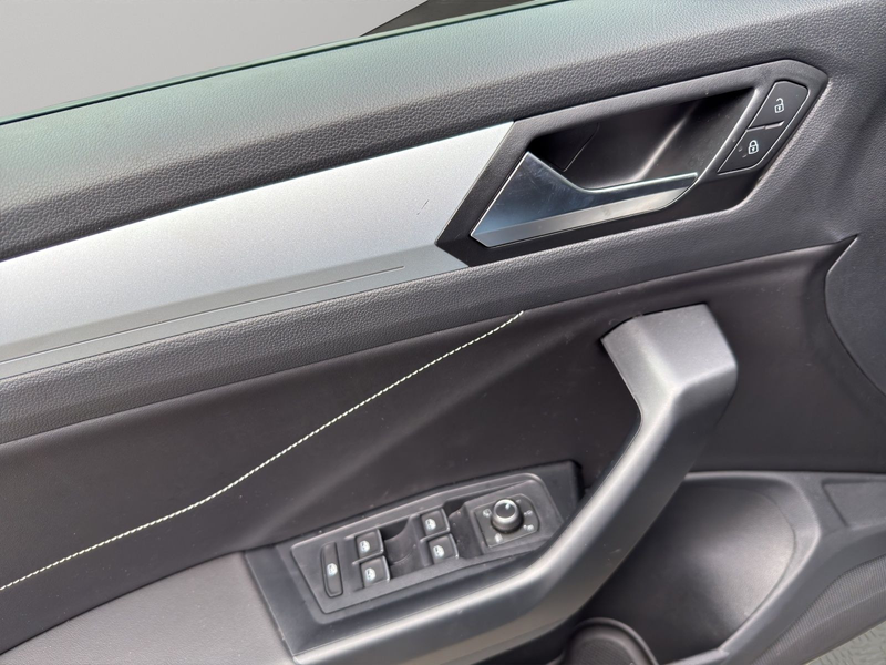 Volkswagen T-Roc 1.0 TSI Goal NAVI+LED+ACC+DIG. COCKPIT — photo 13