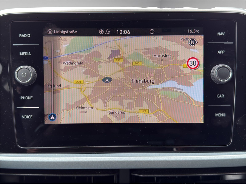 Volkswagen T-Roc 1.0 TSI Goal NAVI+LED+ACC+DIG. COCKPIT — photo 11