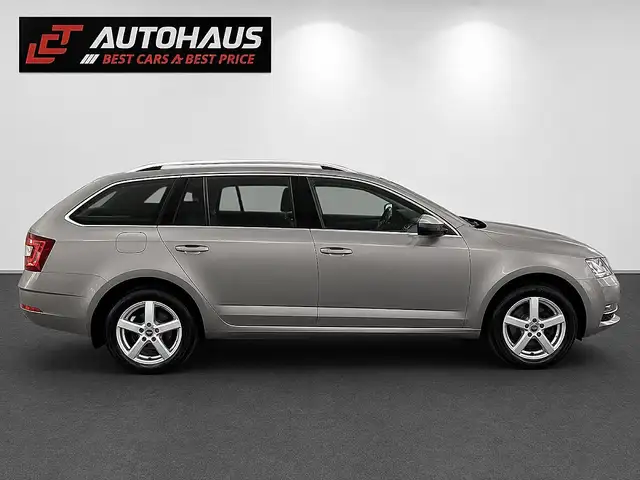 Skoda Octavia view 5