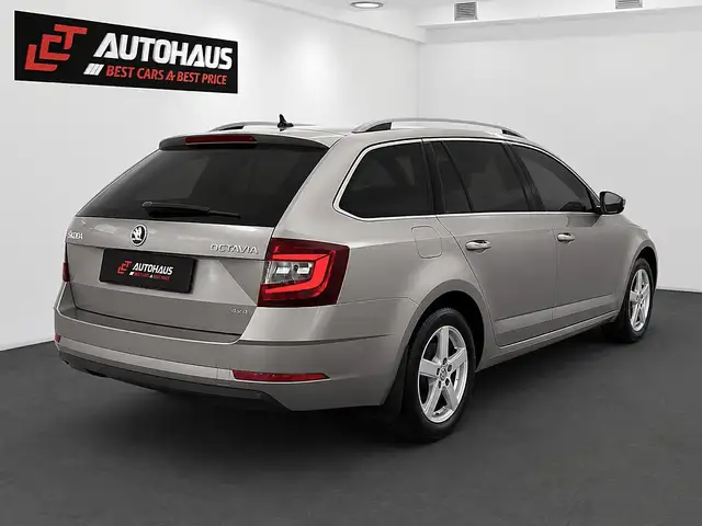 Skoda Octavia view 6