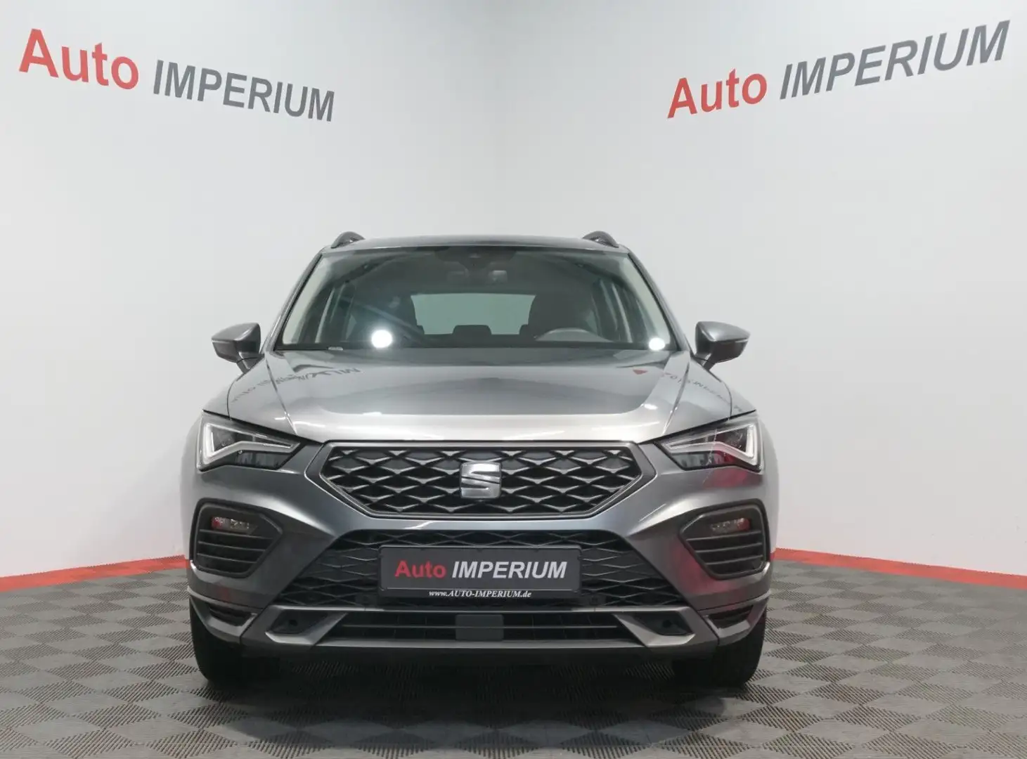 SEAT Ateca FR 1.5 TSI *PANO*LED*NAVI* Grau - 2