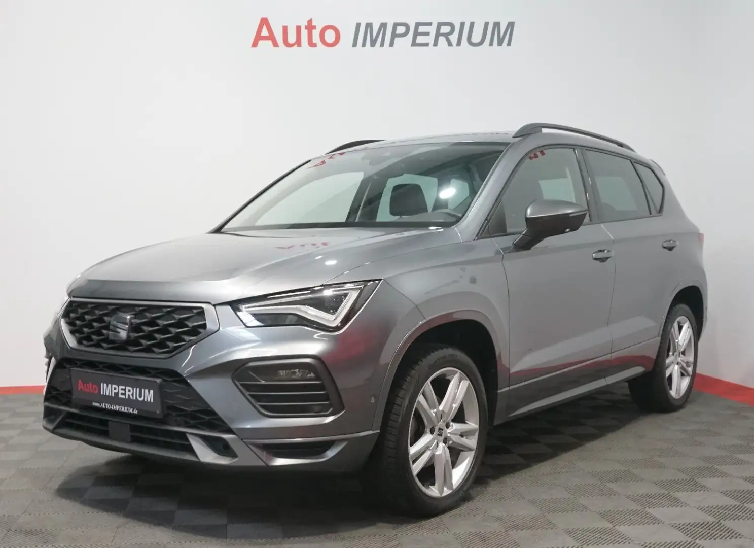 SEAT Ateca FR 1.5 TSI *PANO*LED*NAVI* Grau - 1