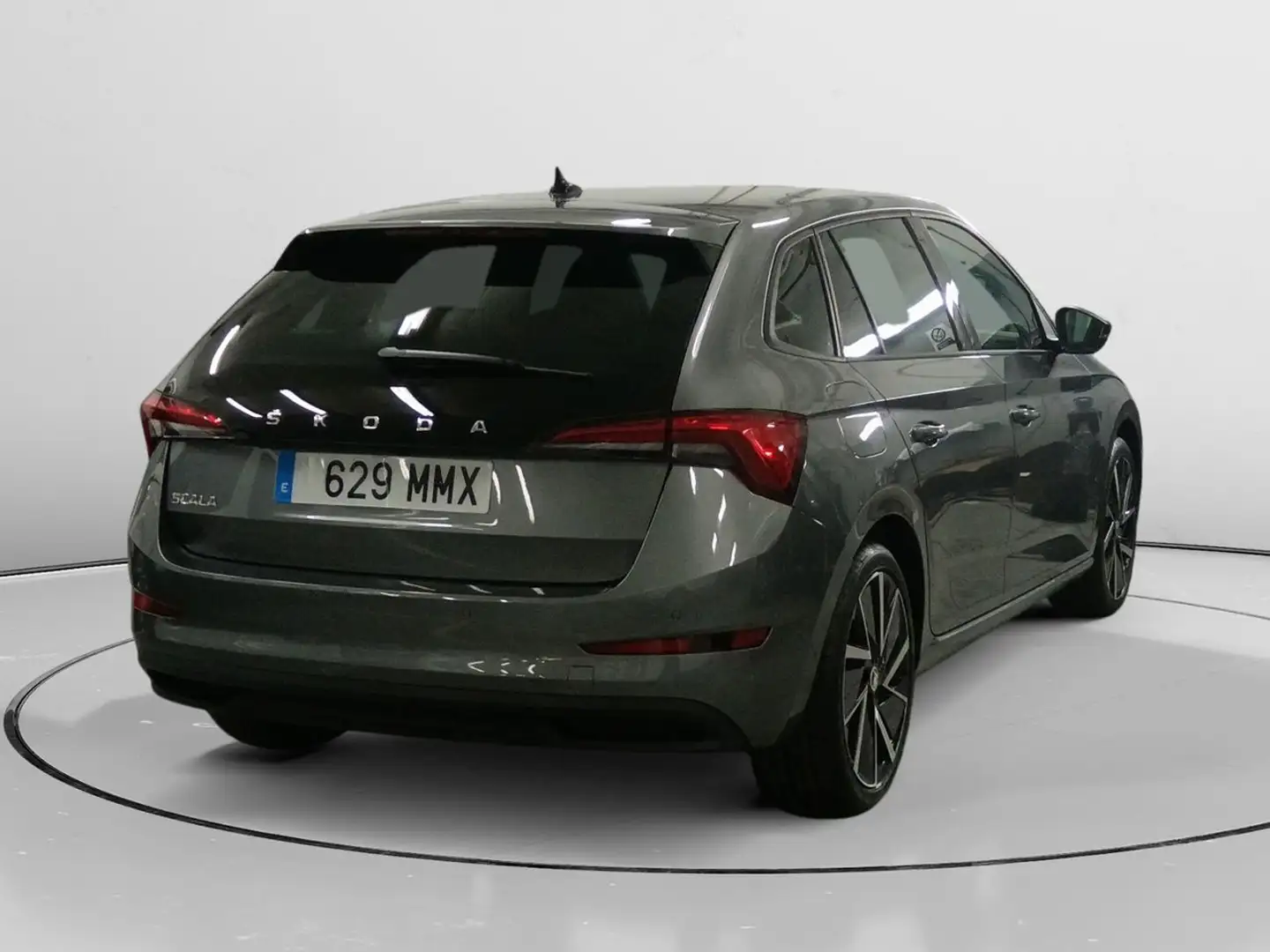 Skoda Scala Selection Gris - 2