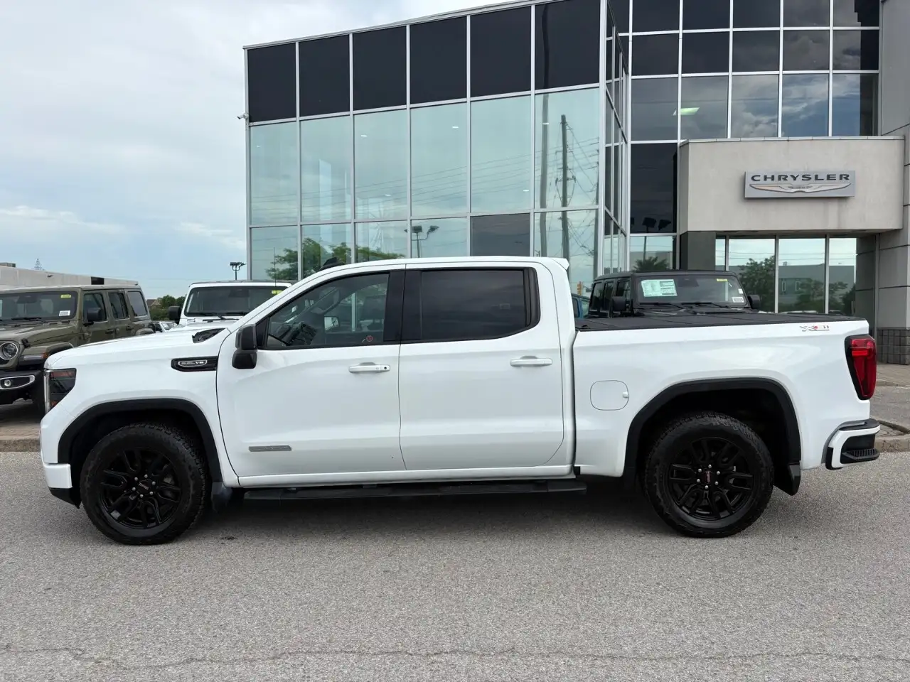 GMC Sierra 1500 снимка GMC Sierra 1500