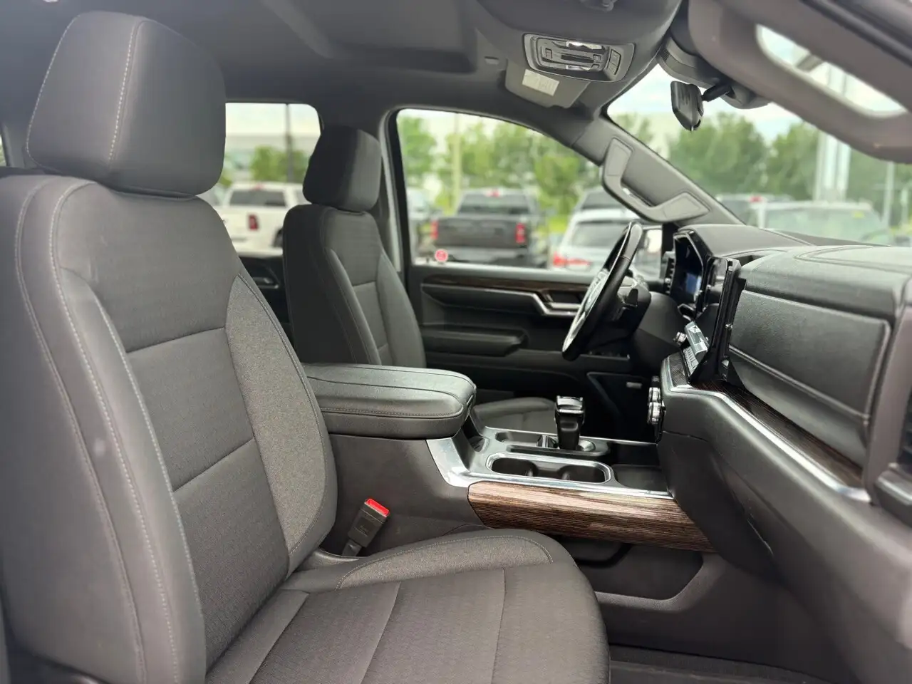 GMC Sierra 1500 снимка GMC Sierra 1500