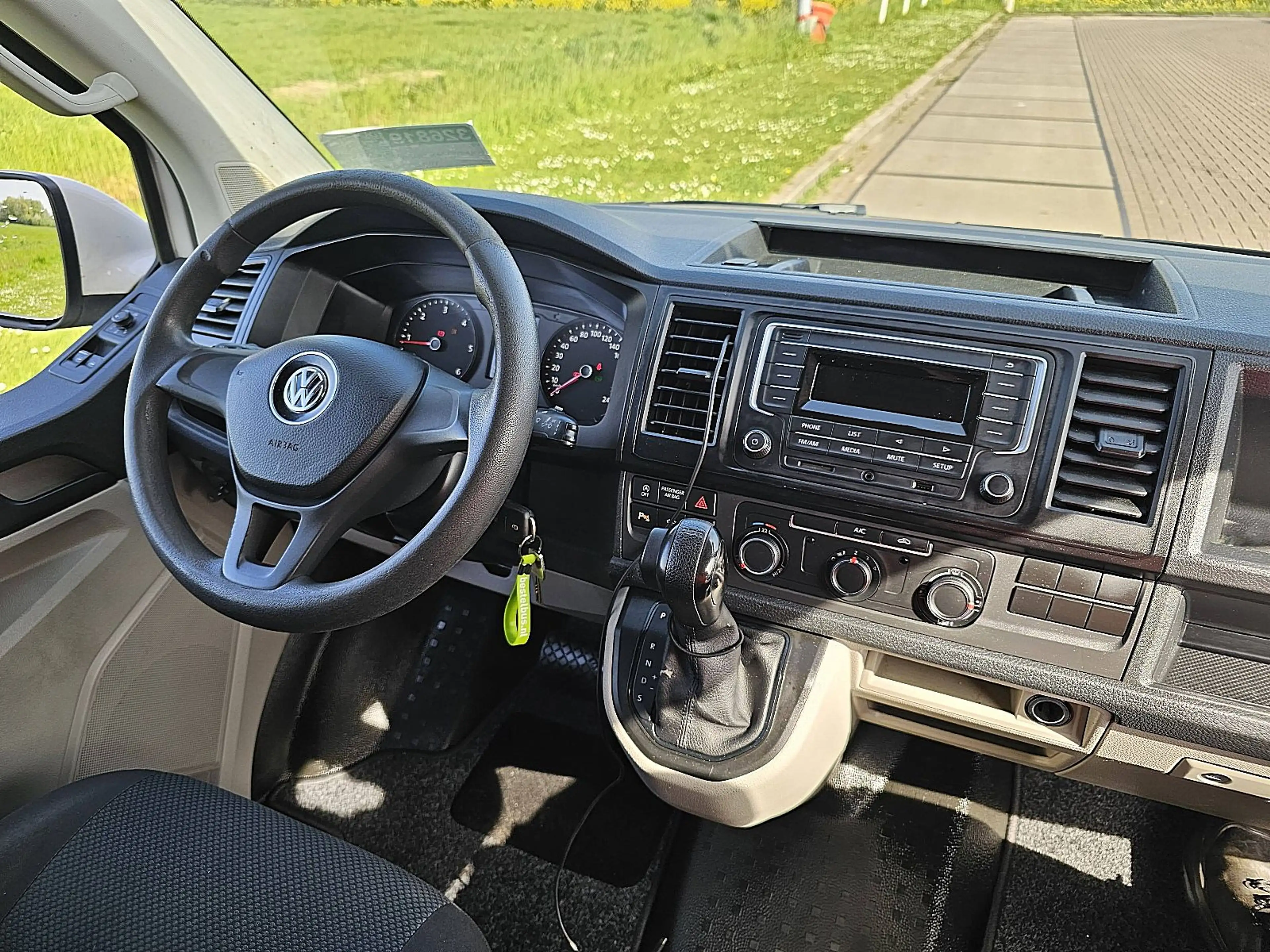 Volkswagen Transporter 2.0 TDI L1H1 150Pk Automaat! — photo 8