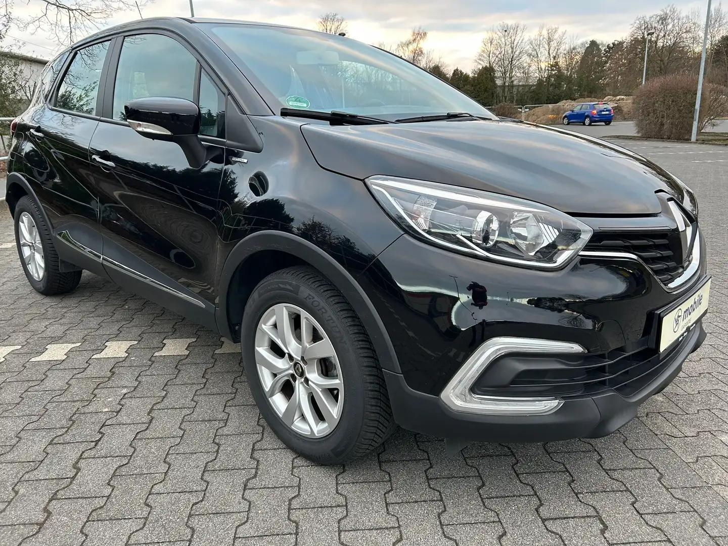 Renault Captur Captur LIMETED*38.000km*KLIMA*BLUETOOTH*TEMPOM.ALU Schwarz - 2
