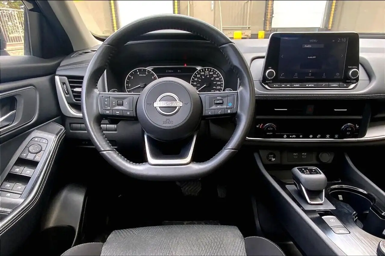 Nissan Rogue снимка Nissan Rogue