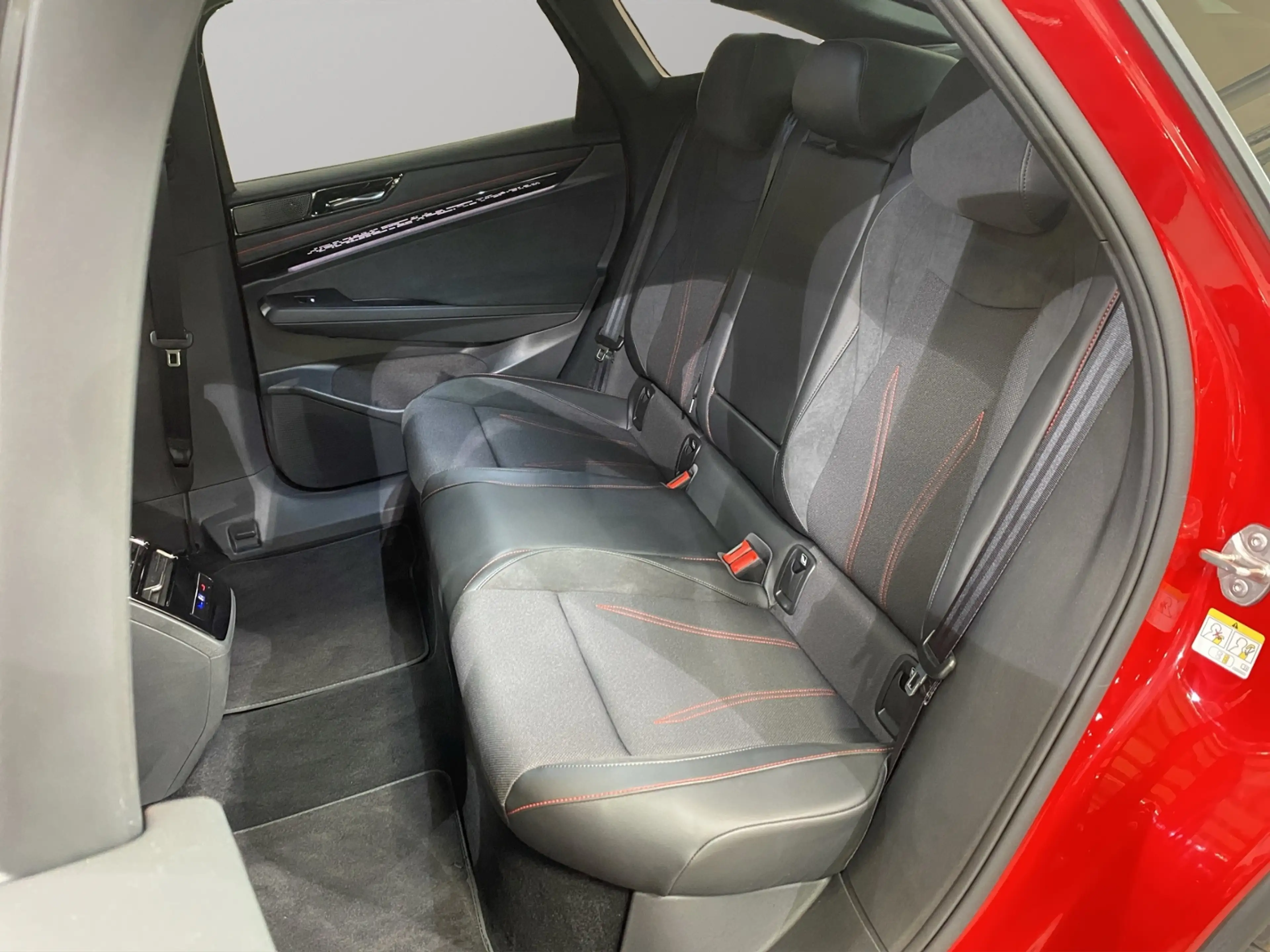 Volkswagen ID.7 GTX 4Motion 91 kWh brutto / Navi RFK AHK — photo 9