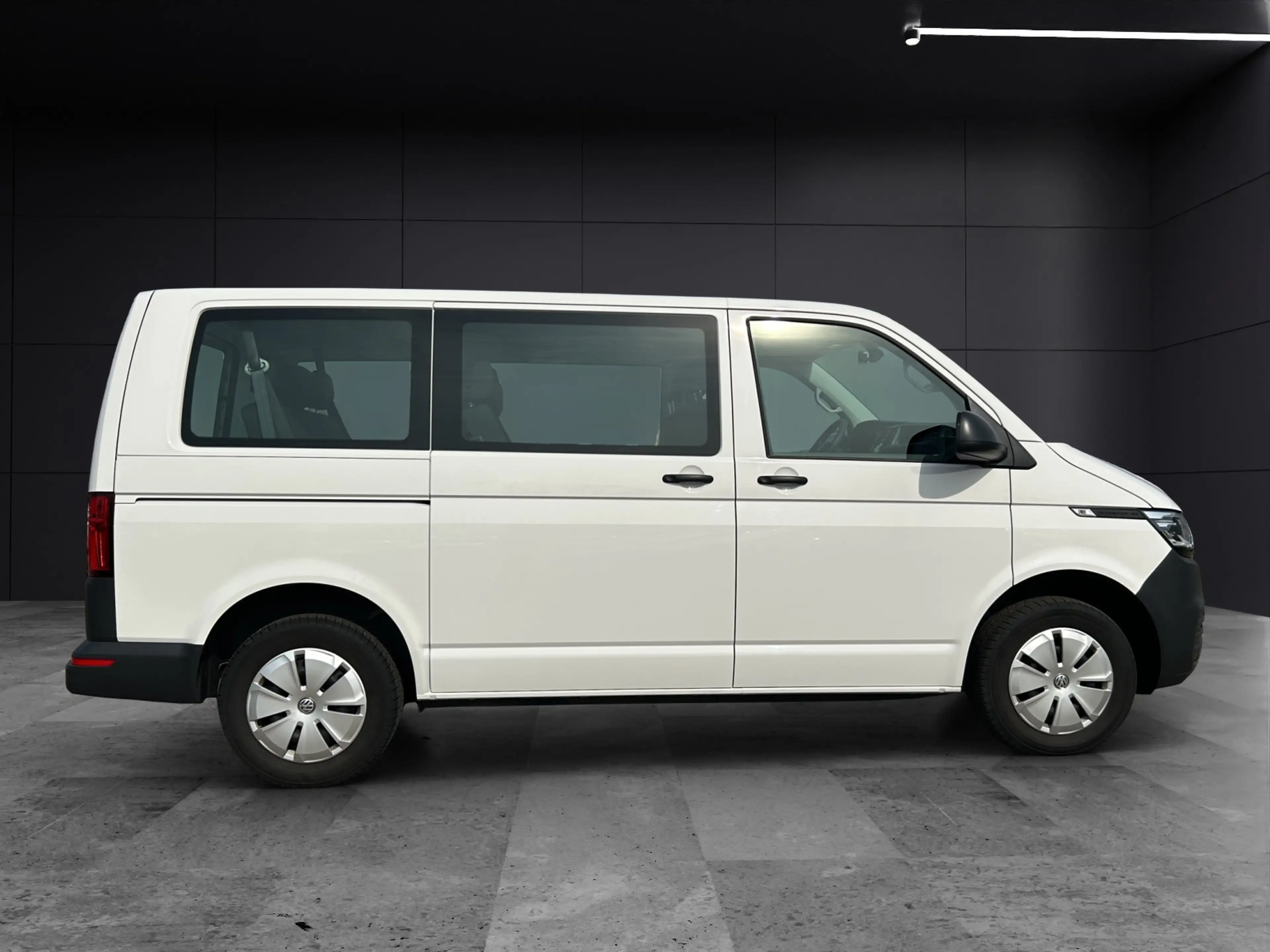 Volkswagen T6 Kombi T6.1 TDI 9- Sitze LED GRA KLIMA PDK VORB. AHK — photo 6