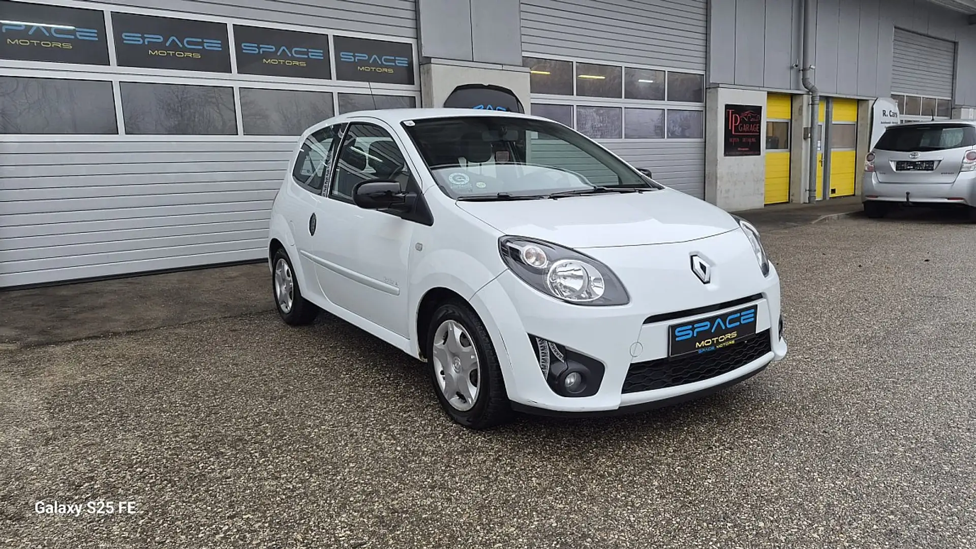 Renault Twingo 1,2 16V Dynamique Low Emission Weiß - 1