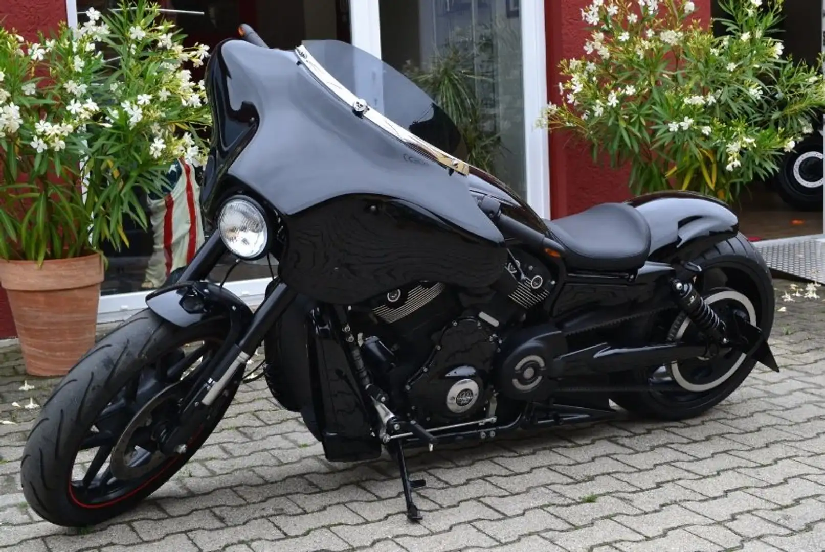 Harley-Davidson Night Rod Fekete - 2