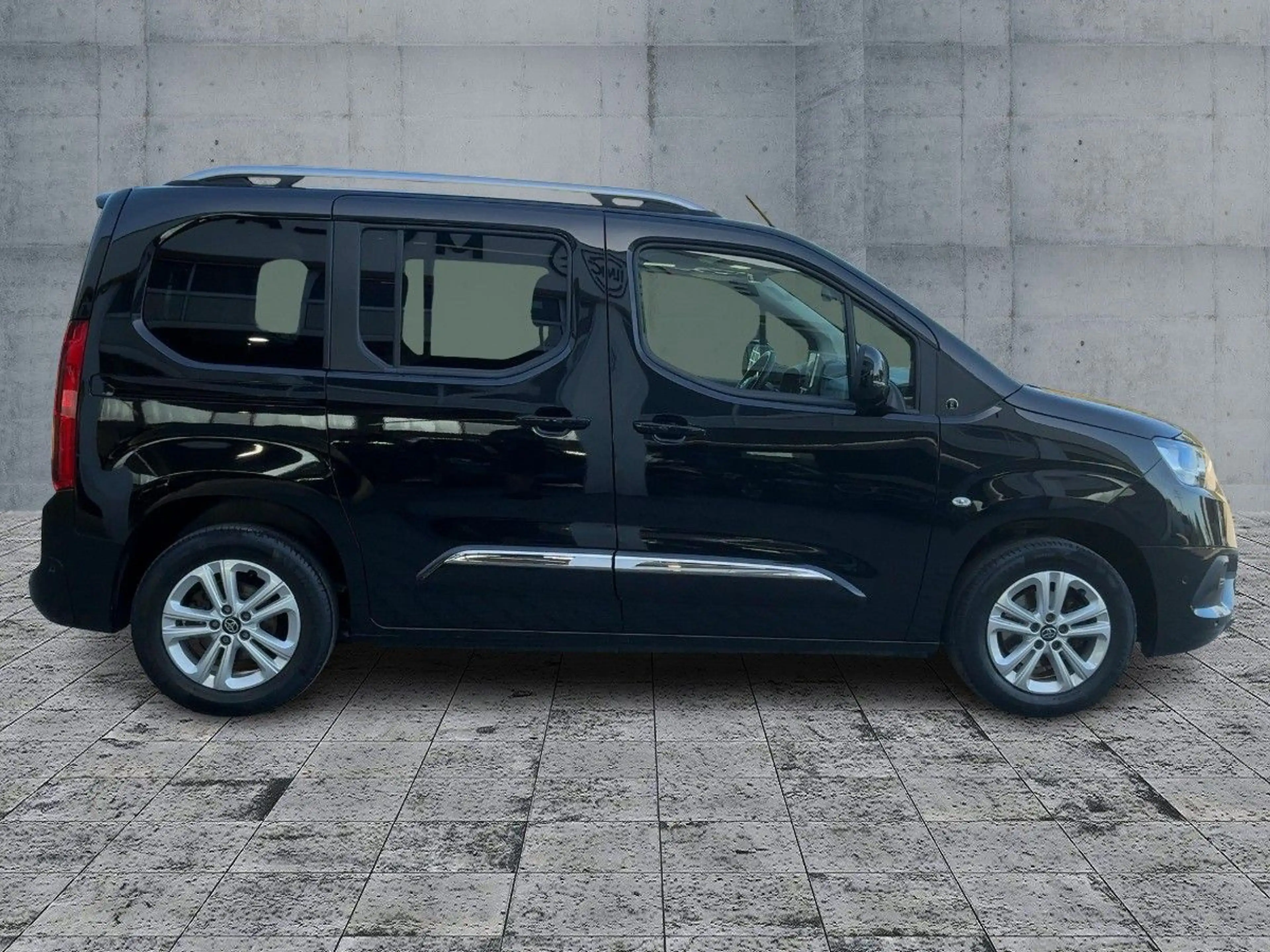 Toyota Proace City Proace City Verso 1.2 TEAM RFK+GRA+SHZ+PANO — photo 7
