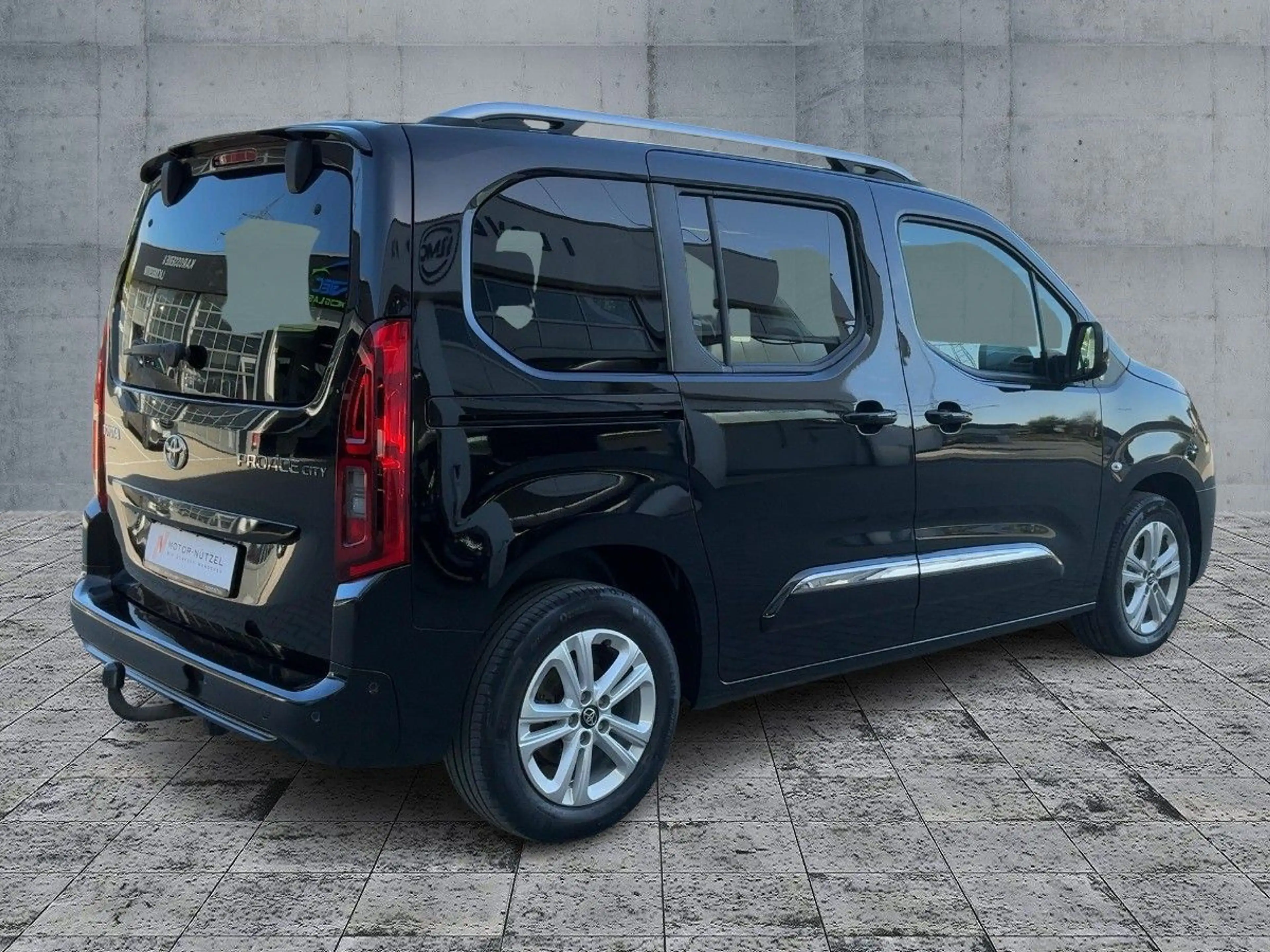 Toyota Proace City Proace City Verso 1.2 TEAM RFK+GRA+SHZ+PANO — photo 6