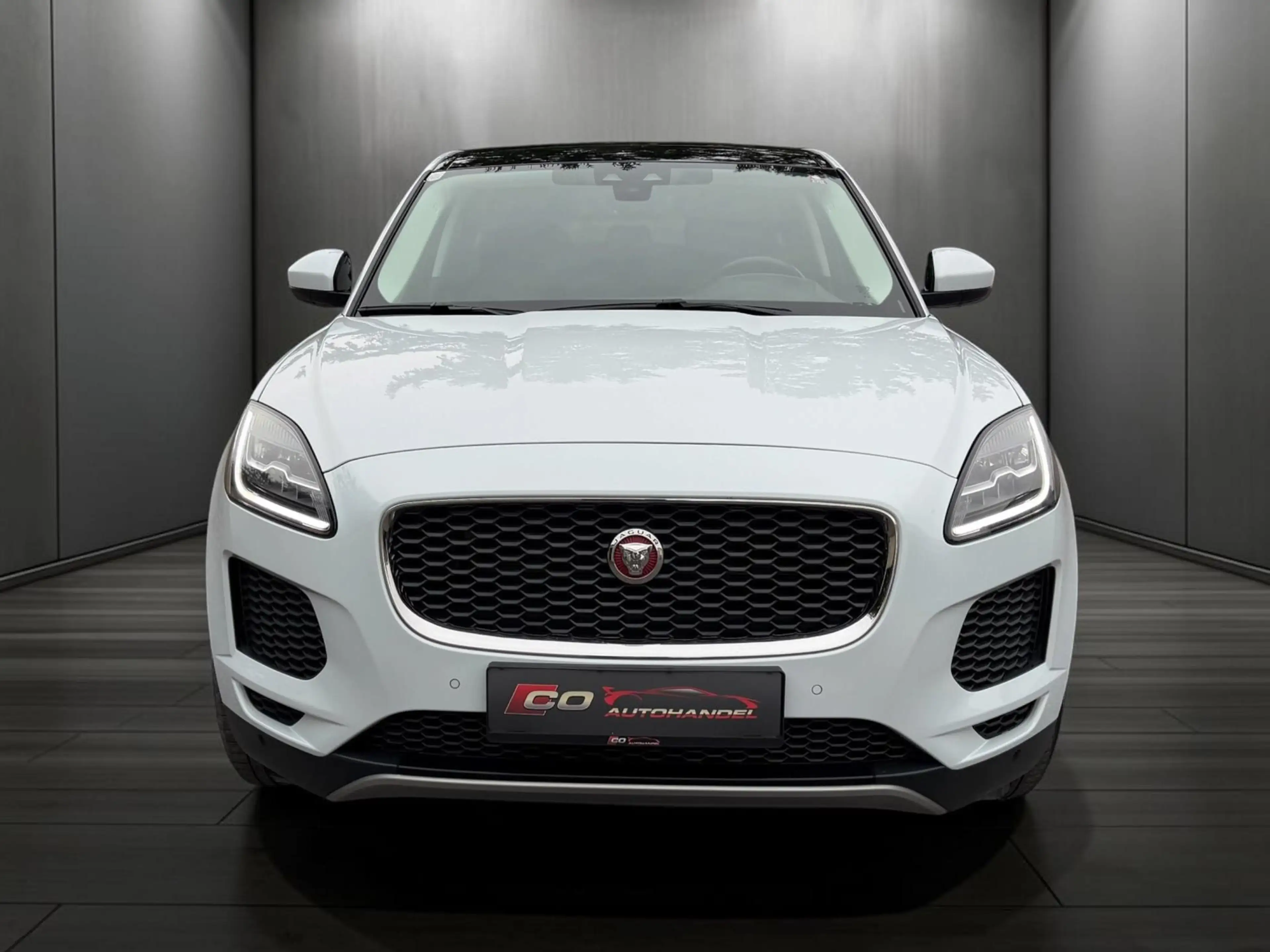 Jaguar E-Pace — photo 5