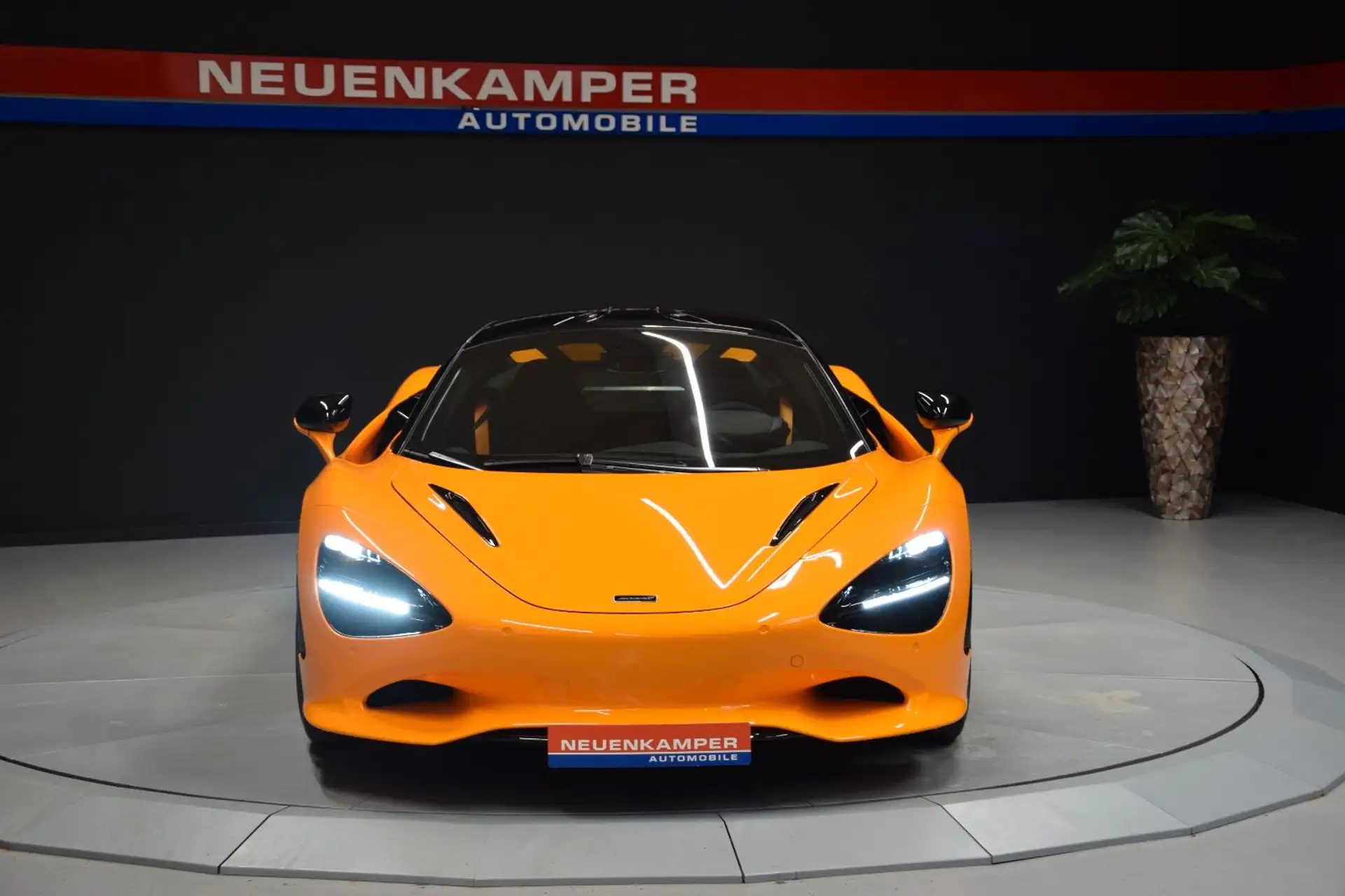 맥라렌 750S 750 2025 주황 사진 3