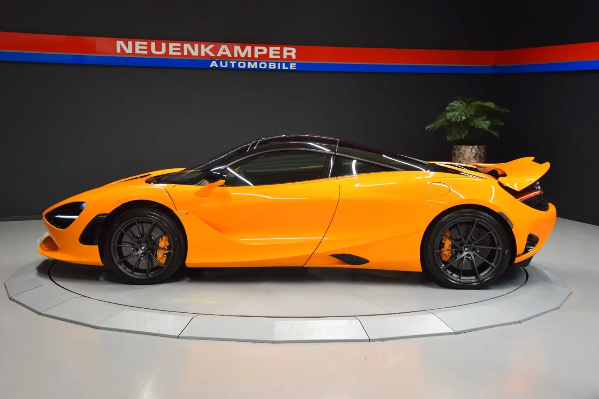 맥라렌 750S 750 2025 주황 사진 5