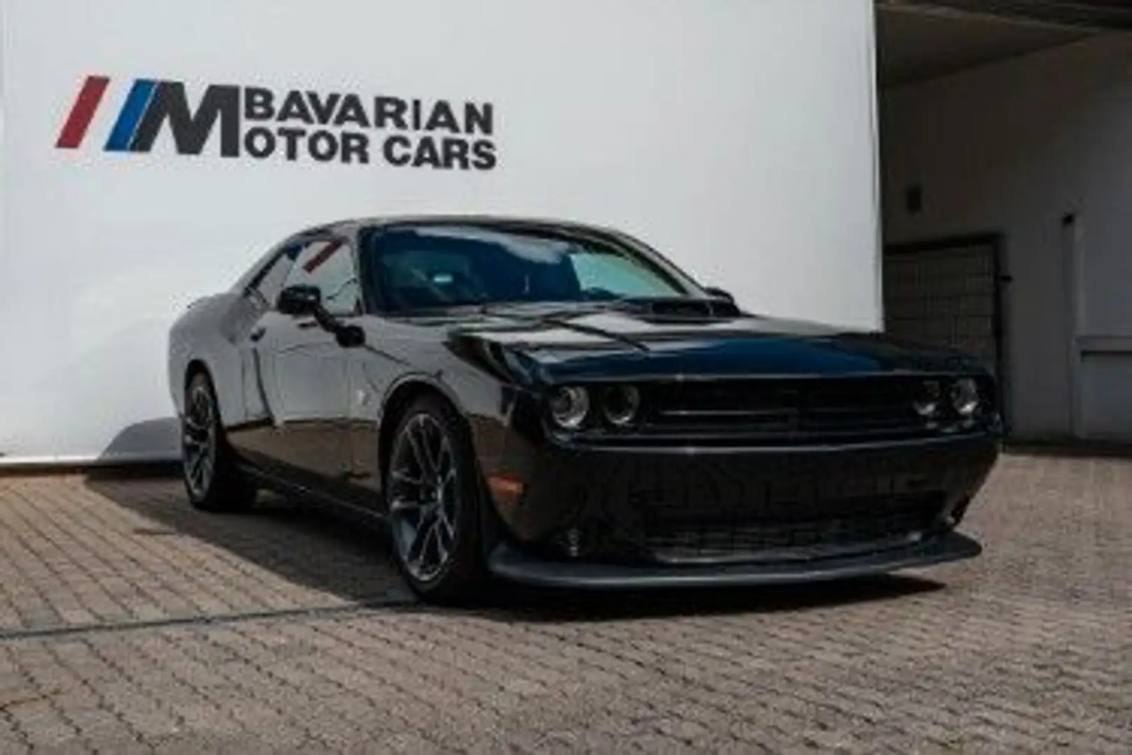 Dodge Challenger R/T Scat Pack Schwarz - 2