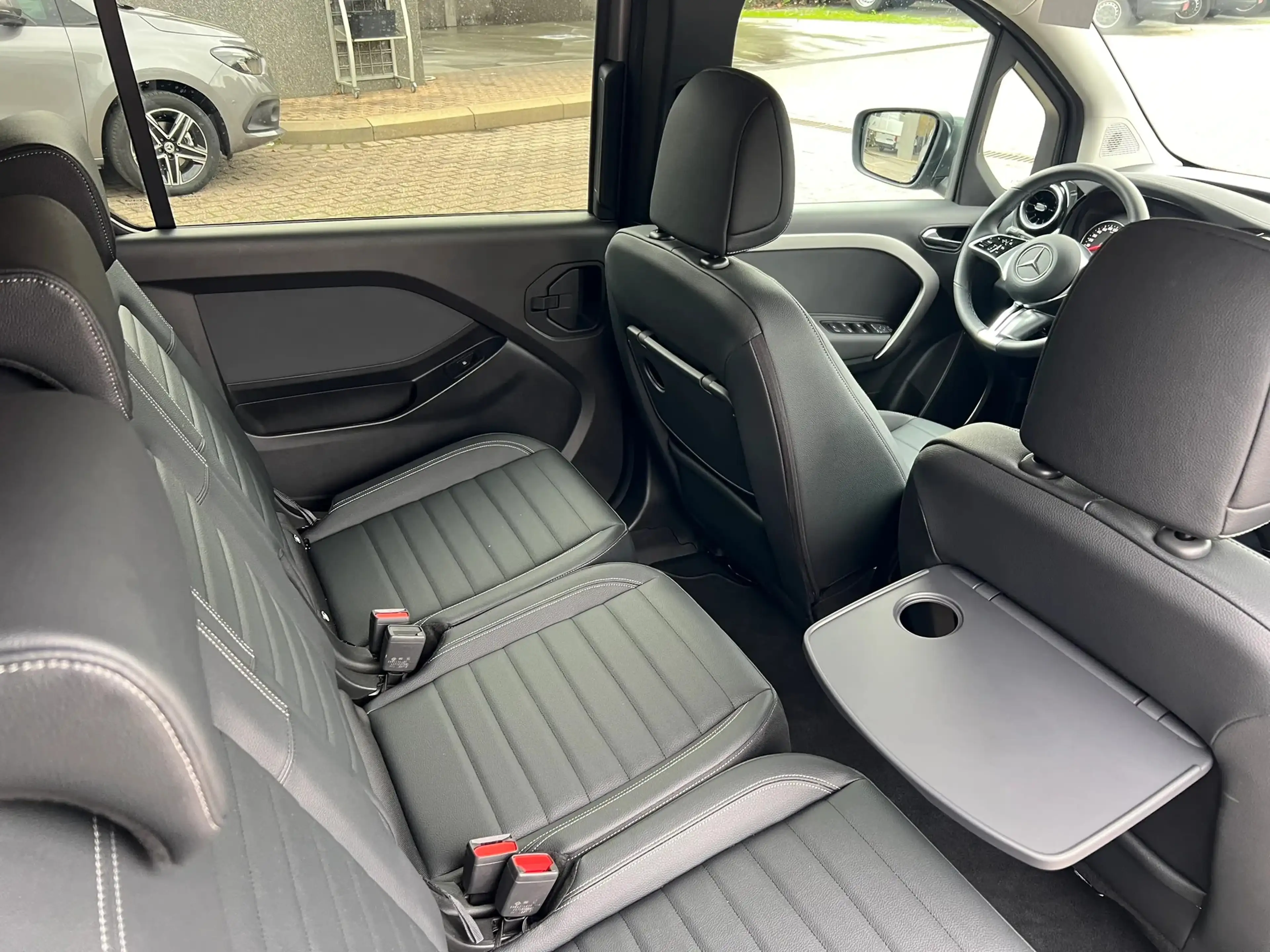 Mercedes-Benz T-Class 180 L2 FWD AUTO (30.500€ex.) — photo 12