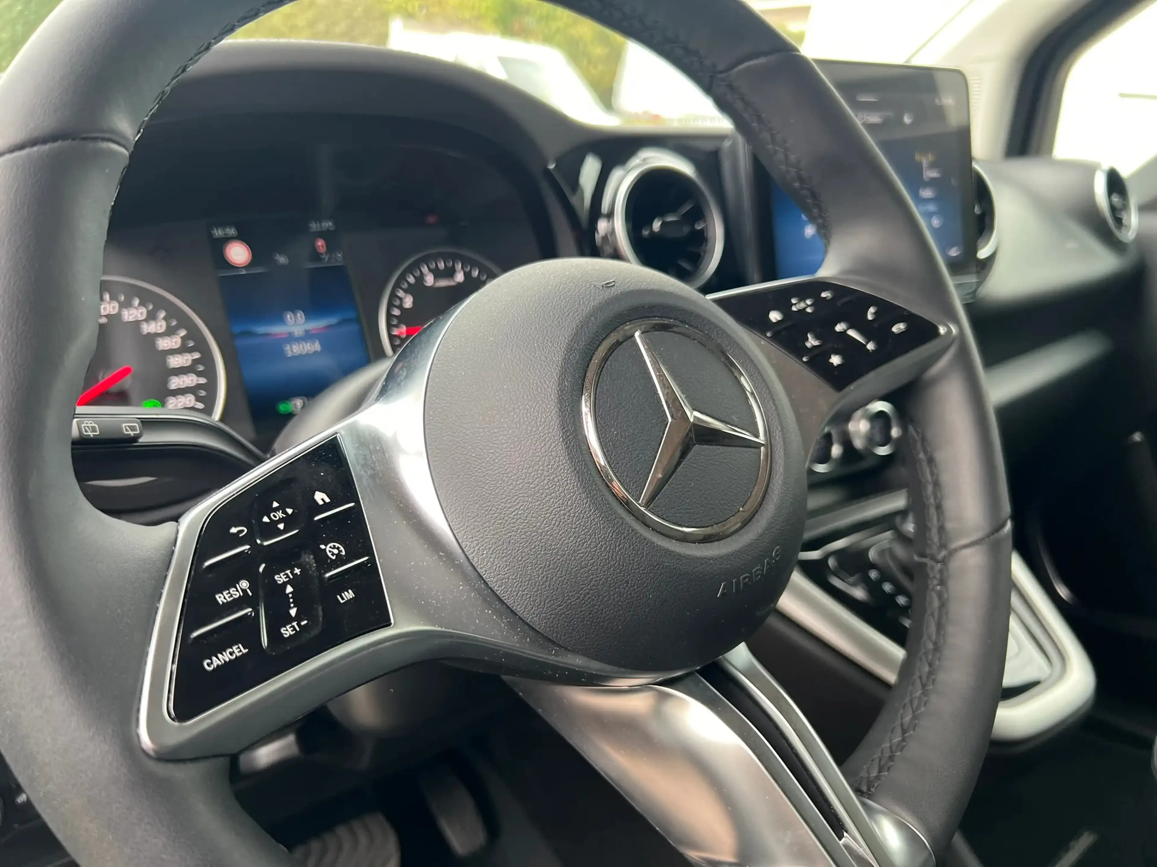 Mercedes-Benz T-Class 180 L2 FWD AUTO (30.500€ex.) — photo 15