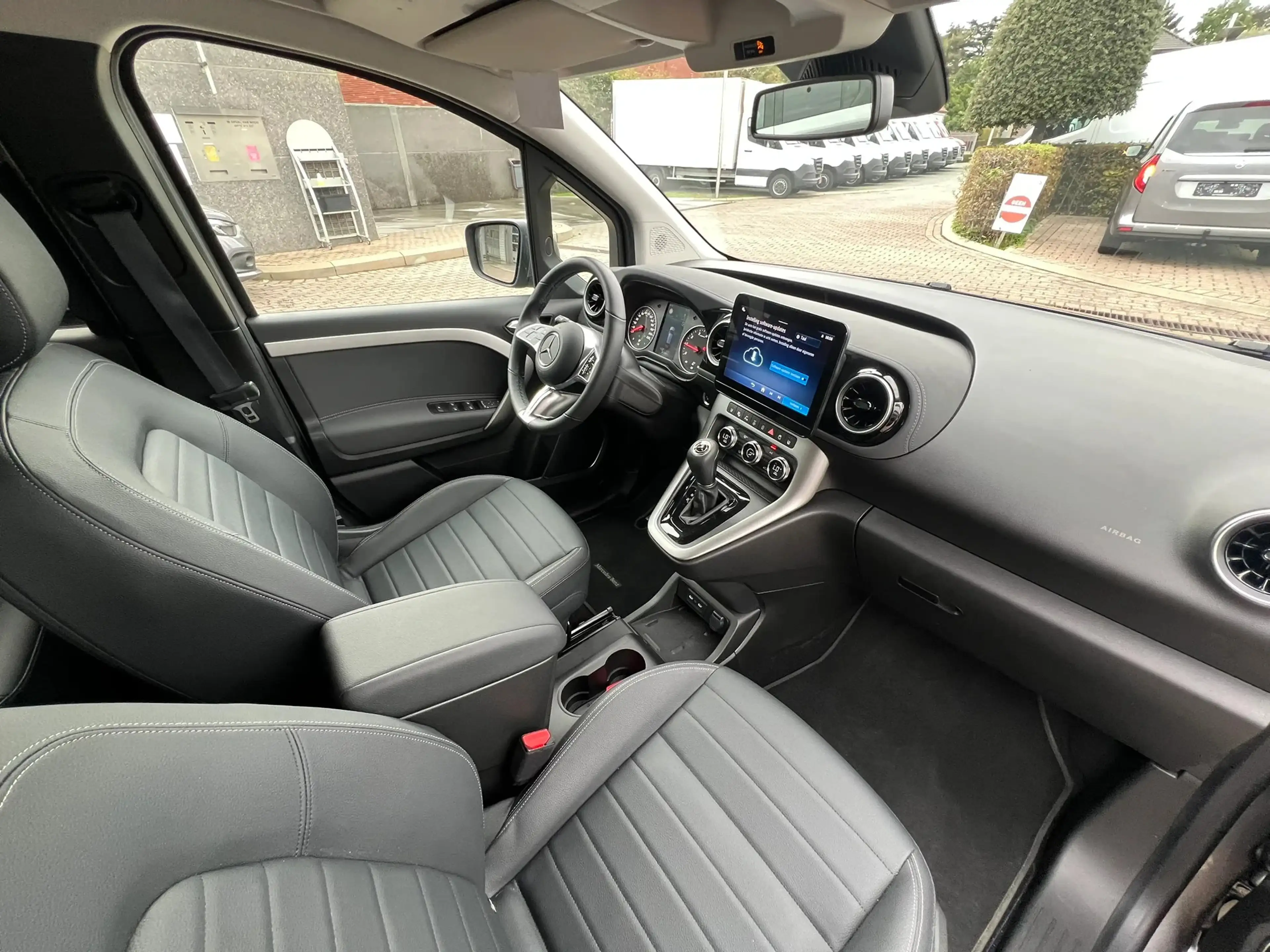 Mercedes-Benz T-Class 180 L2 FWD AUTO (30.500€ex.) — photo 13