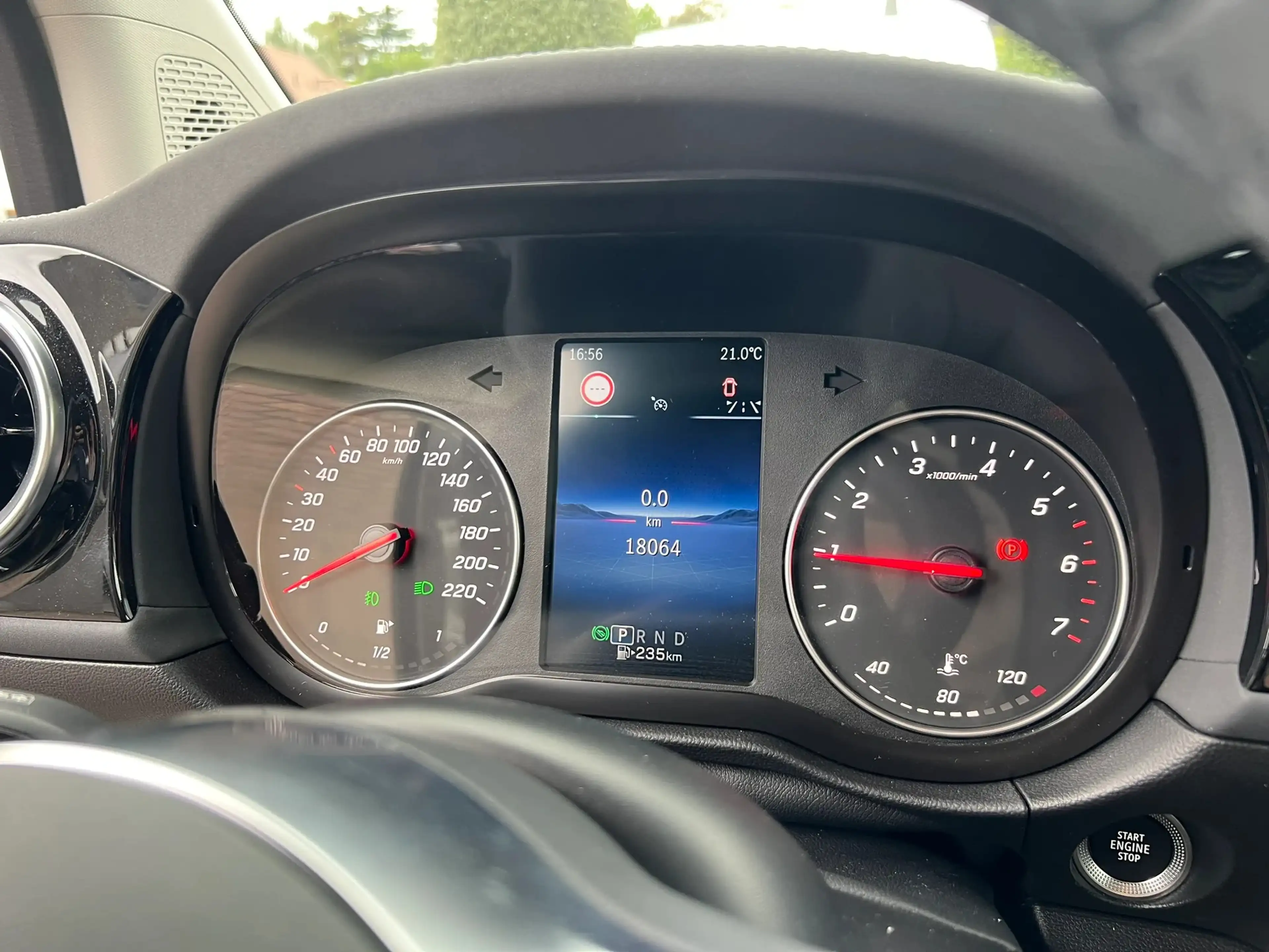 Mercedes-Benz T-Class 180 L2 FWD AUTO (30.500€ex.) — photo 16