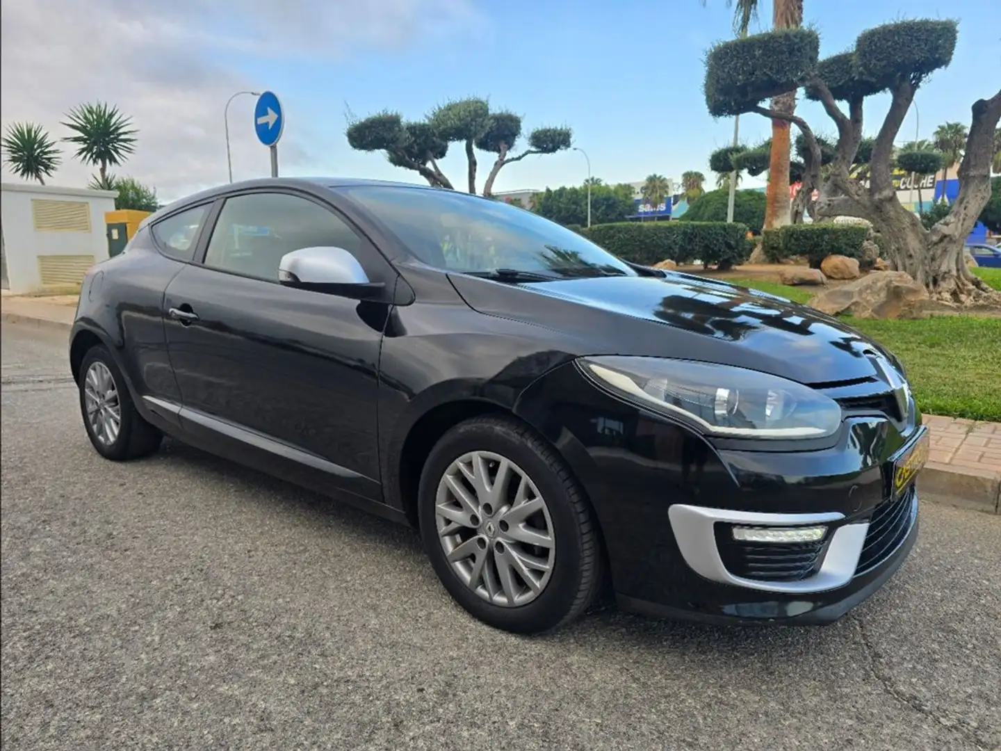 Renault Megane Coupé 1.2 TCE Energy Limited S&S Negro - 1