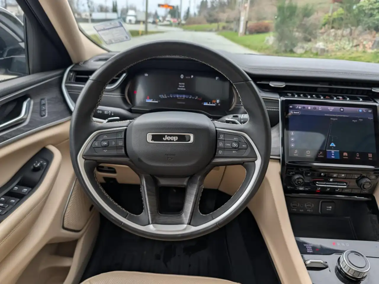Jeep Grand Cherokee снимка Jeep Grand Cherokee