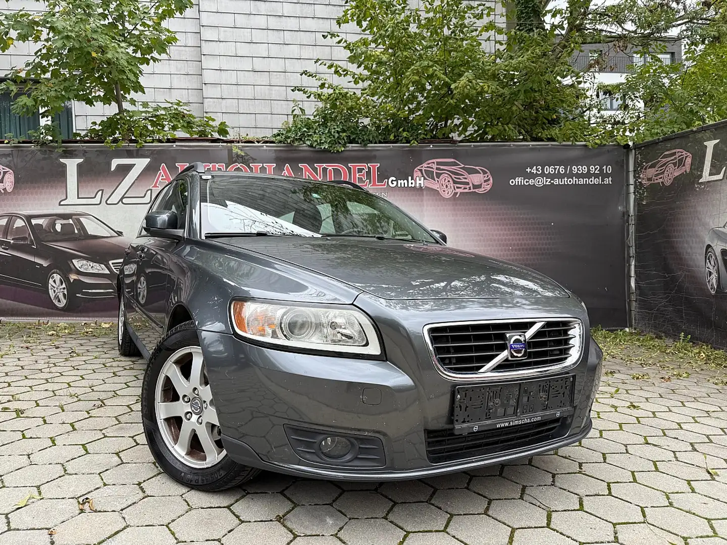 Volvo V50 1,6 D Kinetic Gris - 1