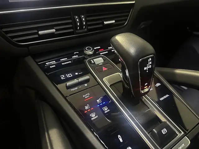 Porsche Cayenne Coupe E-Hybrid, Sport-Design, AGA, Ansicht 24