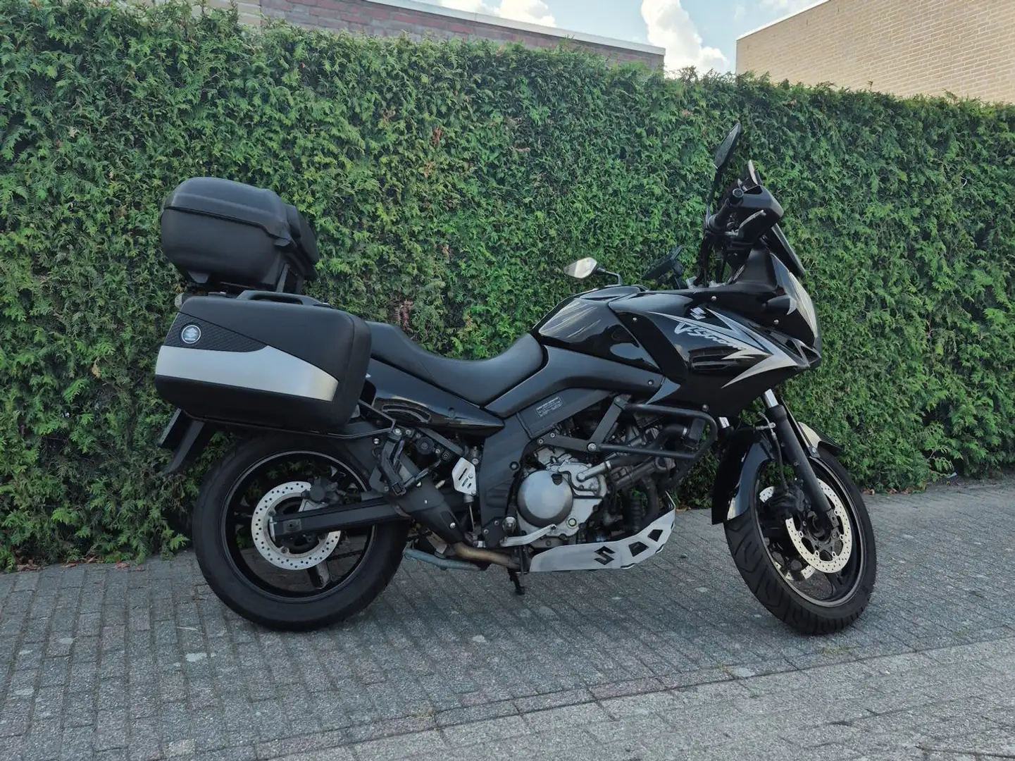 Suzuki V-Strom 650 Zwart - 1