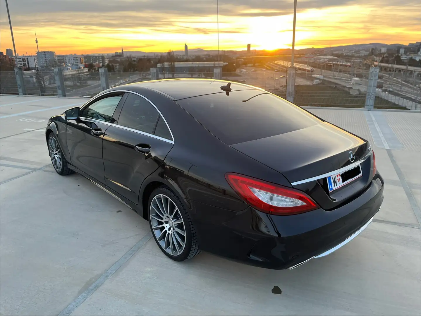 Mercedes-Benz CLS 250 BlueTEC 4MATIC Aut. AMG-Paket Schwarz - 2