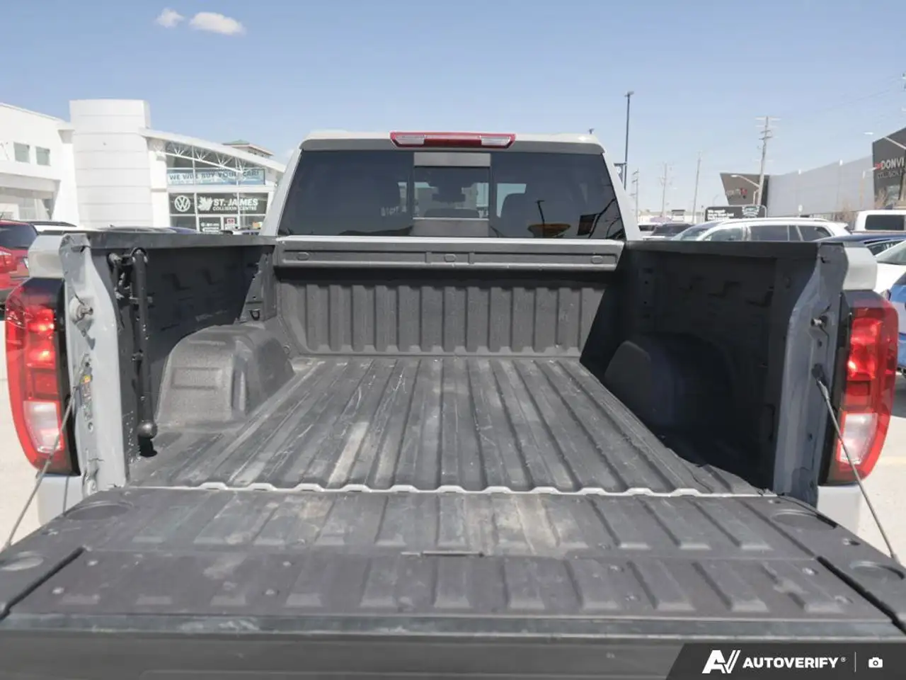 GMC Sierra 1500 снимка GMC Sierra 1500